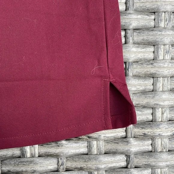 Fig’s Maroon Scrub Top - Picture 3 of 5